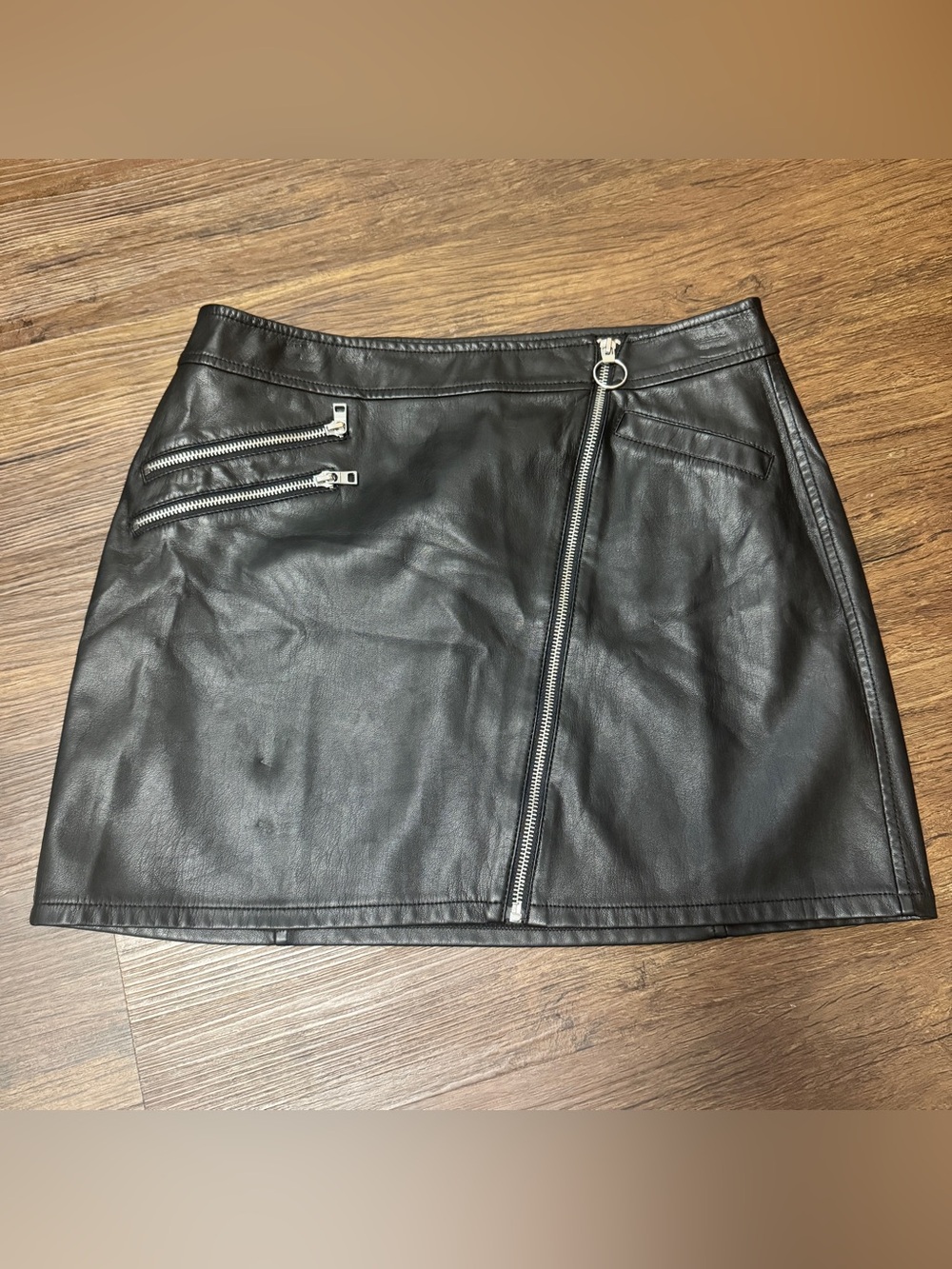 Y2K Inspo City Girl Grunge Express Faux Leather Mini Skirt Women’s Size 10